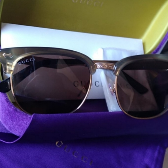 Gucci Sunglasses (make an offer)